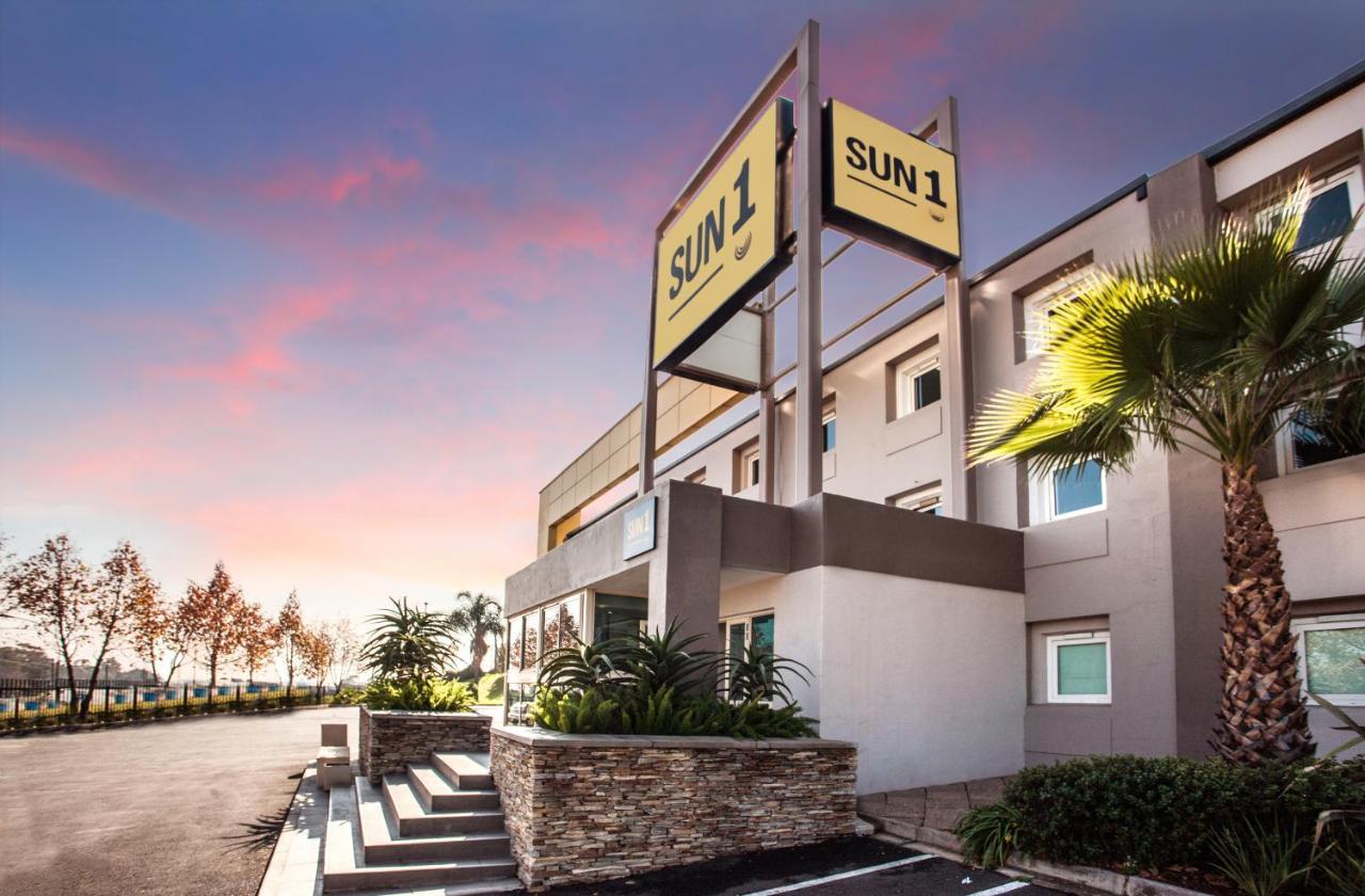 Ecomotel Grayston Previously Known As Sun1 Wynberg Johannesburg Exterior foto